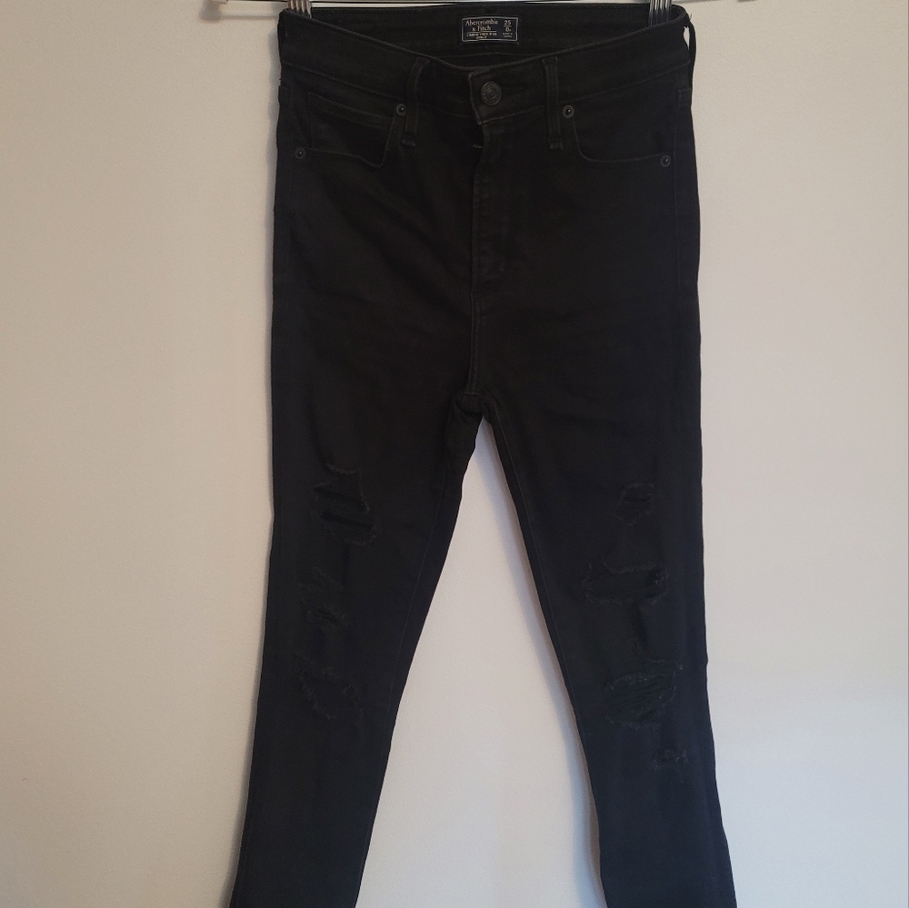 A&F black ripped jeans